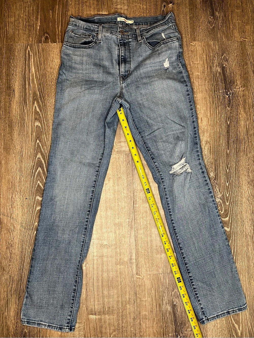 Levi's 724 High Rise Straight Distressed Straight Leg Blue Waist 31 X 30